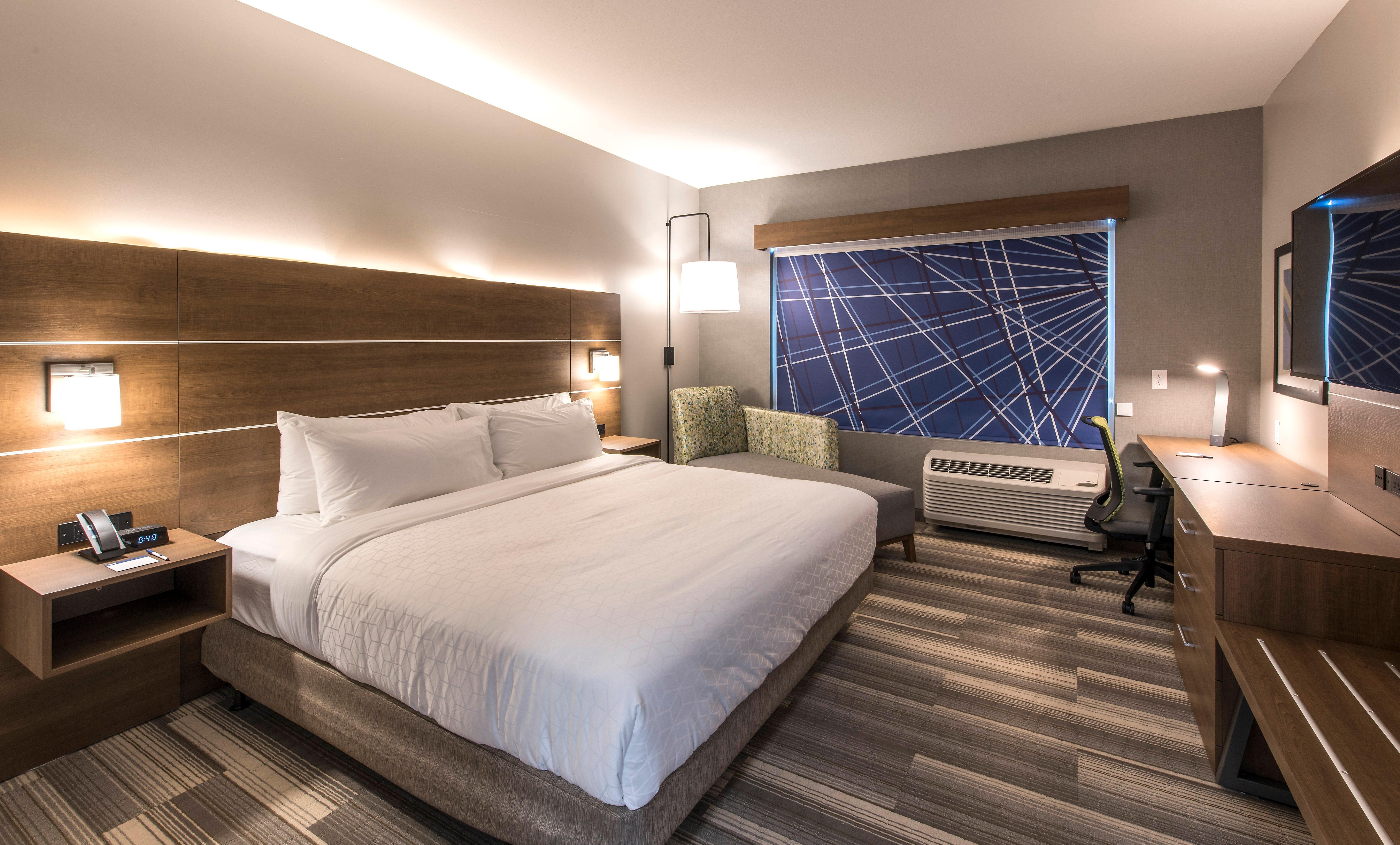 Holiday Inn Express & Suites - Phoenix North - Happy Valley By Ihg Exterior photo